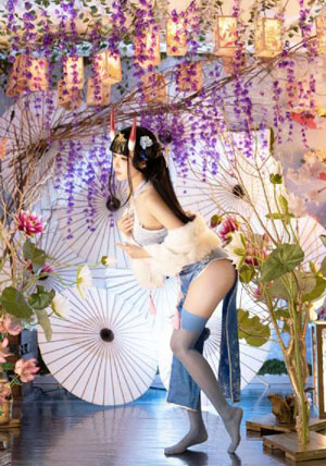 成人国产综合在线_DVD国语在线观看