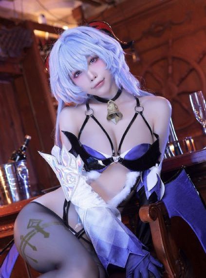 欧美美女图片头像背影_全集电影手机在线观看