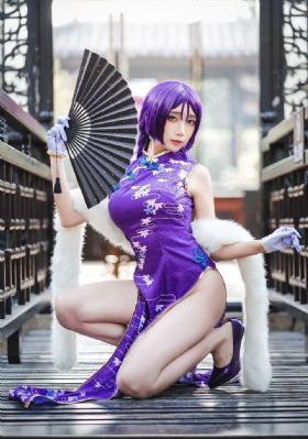 老师洗澡让我吃她胸视频_在线手机观看